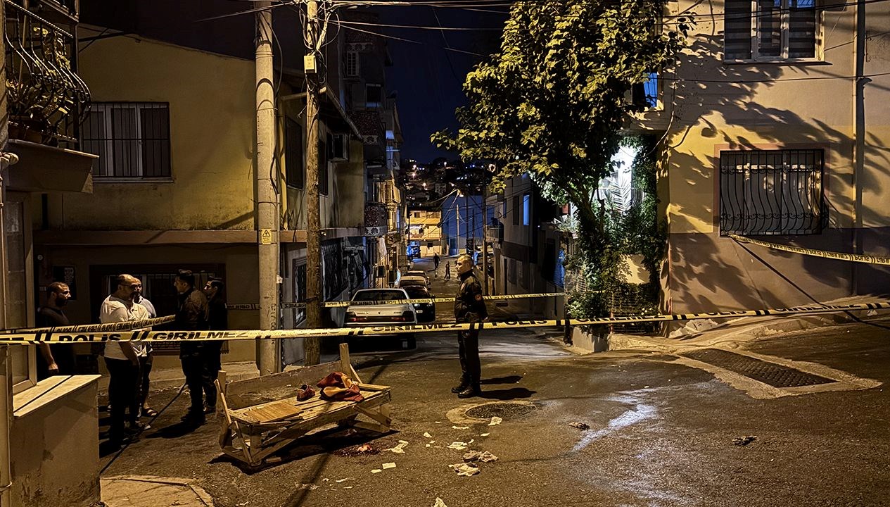 gece yarisi bicakla dehset sacti 1 olu 2 yarali YPQpmwGc