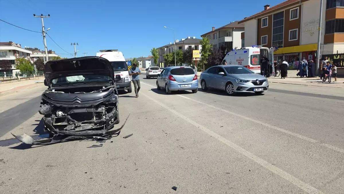 inegolde trafik kazasi 4 yarali uGQz9qsY