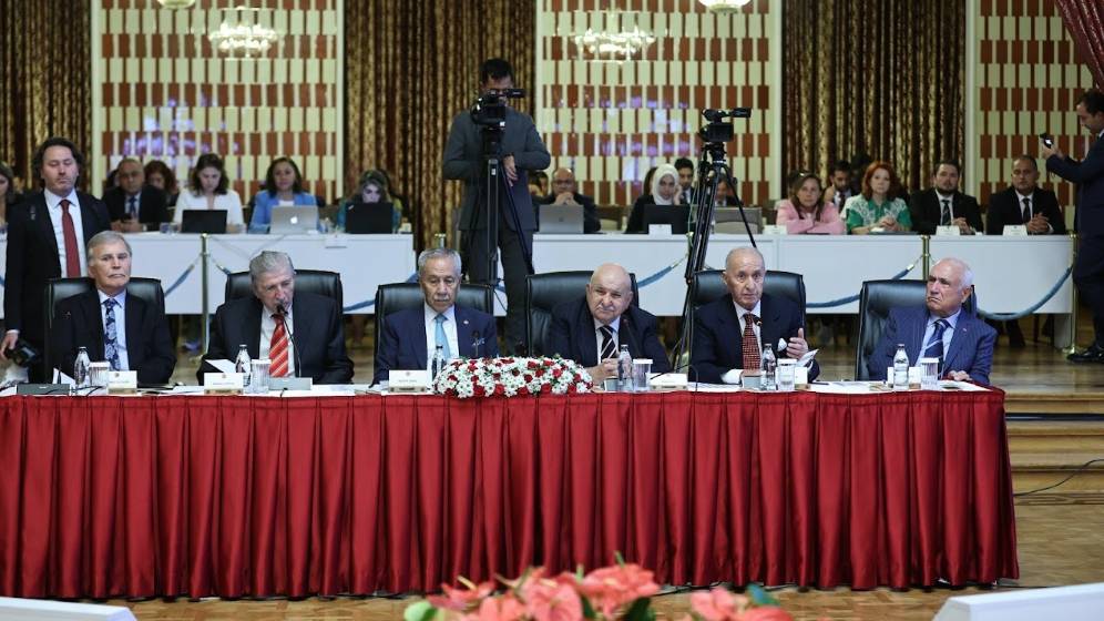 Mehmet Tezkan: İzgi’nin teklifi MHP’nin Erdoğan’ı yeniden seçtirme formülü mü? mehmet tezkan izginin teklifi mhpnin erdogani yeniden sectirme formulu mu sRO8SDbS