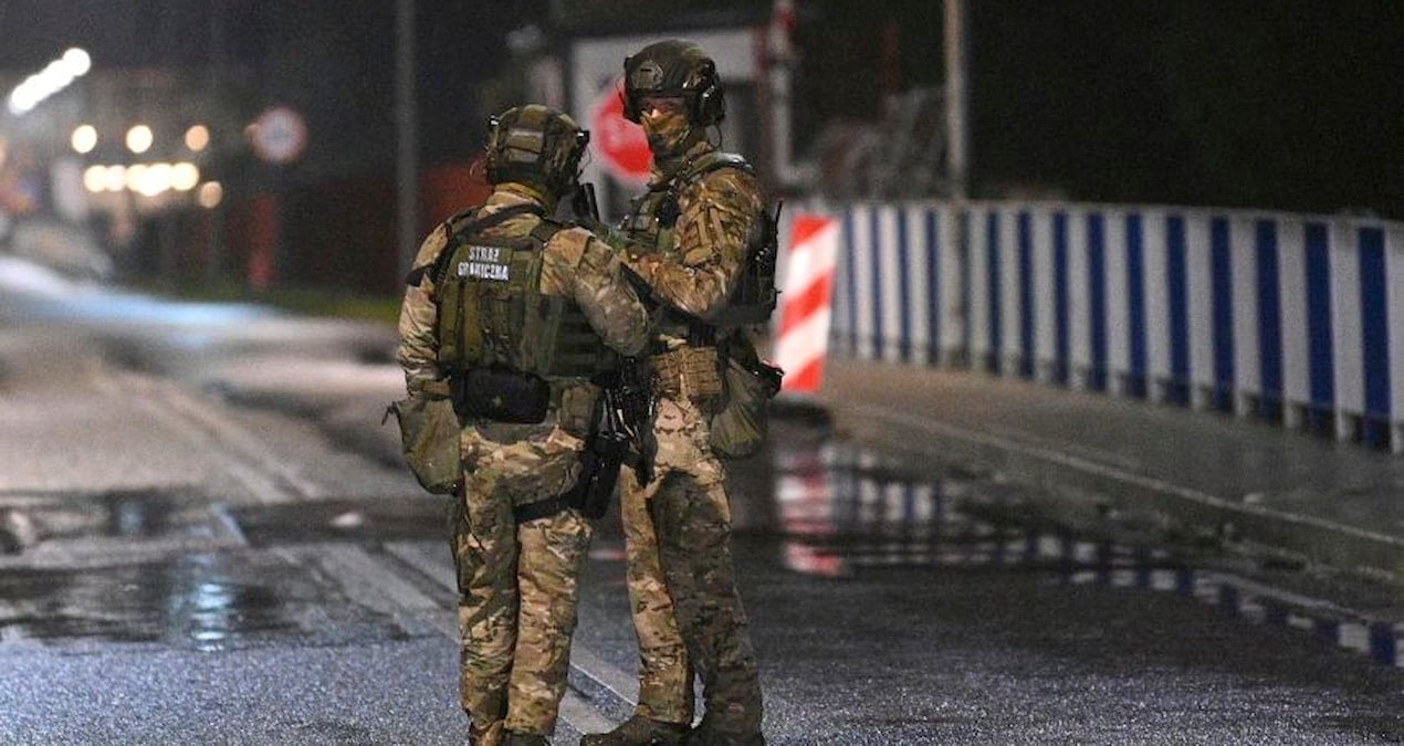 polonyada yeniden iha krizi cumhurbaskanligi konutu uzerinde uctu M6LTL1jN