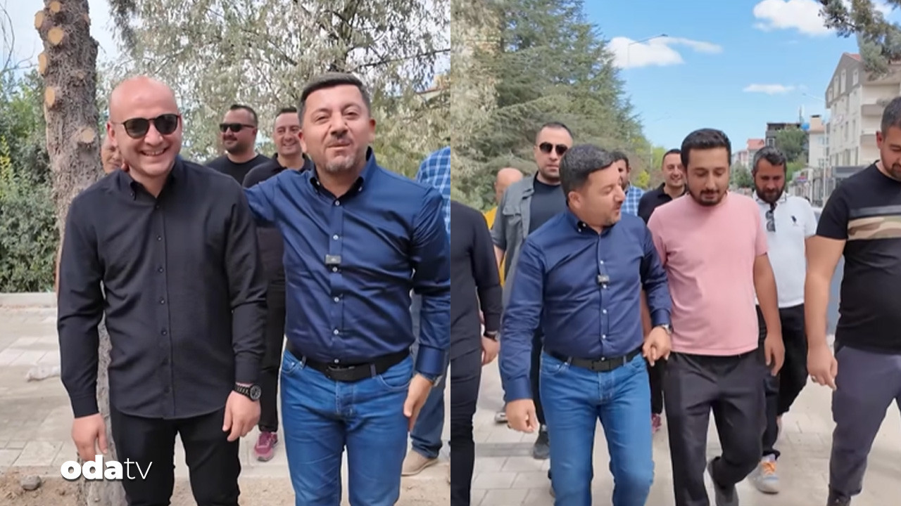 rasim ari ile isciler arasinda gulumseten diyalog calismayanin saclarini yolarim FDcEM5ZR