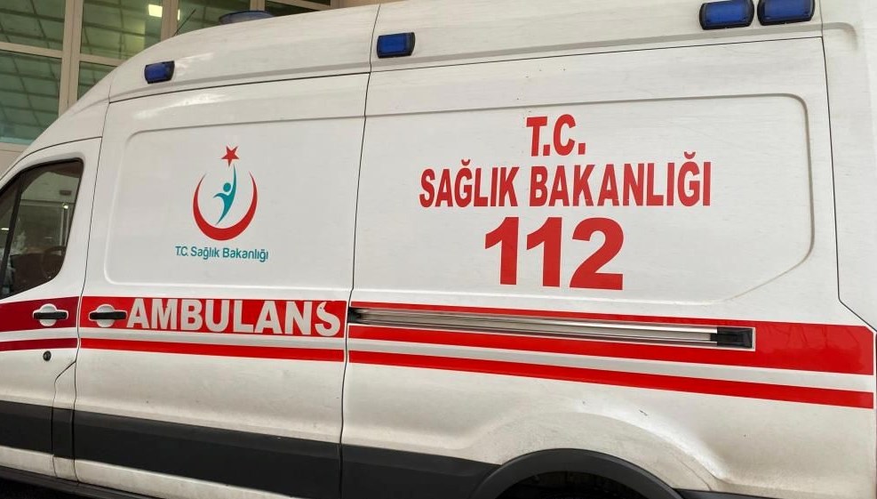 bes yasindaki cocuk ikinci kattan dustu f4NbvFqc