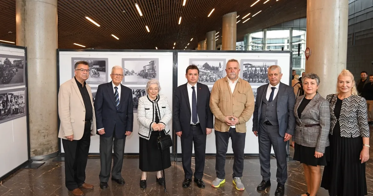 osmangazide cumhuriyet ruhunu yansitan fotograf sergisi yKcvTfUP.webp