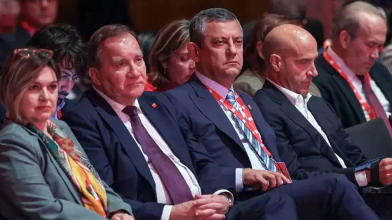 pes kongresine katilan ozgur ozel adalet ve demokrasi icin mucadeleye devam edecegiz 6z2LnA95.jpg