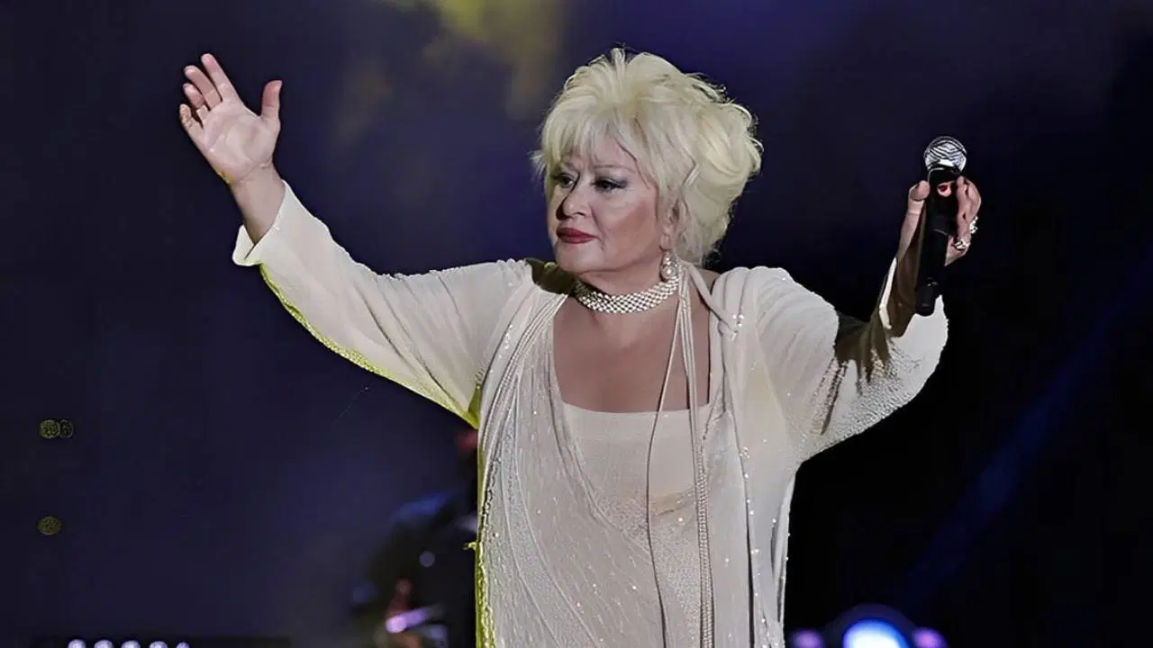 muazzez abacidan kotu haber yogun bakima alindi HK7GWJch.jpg