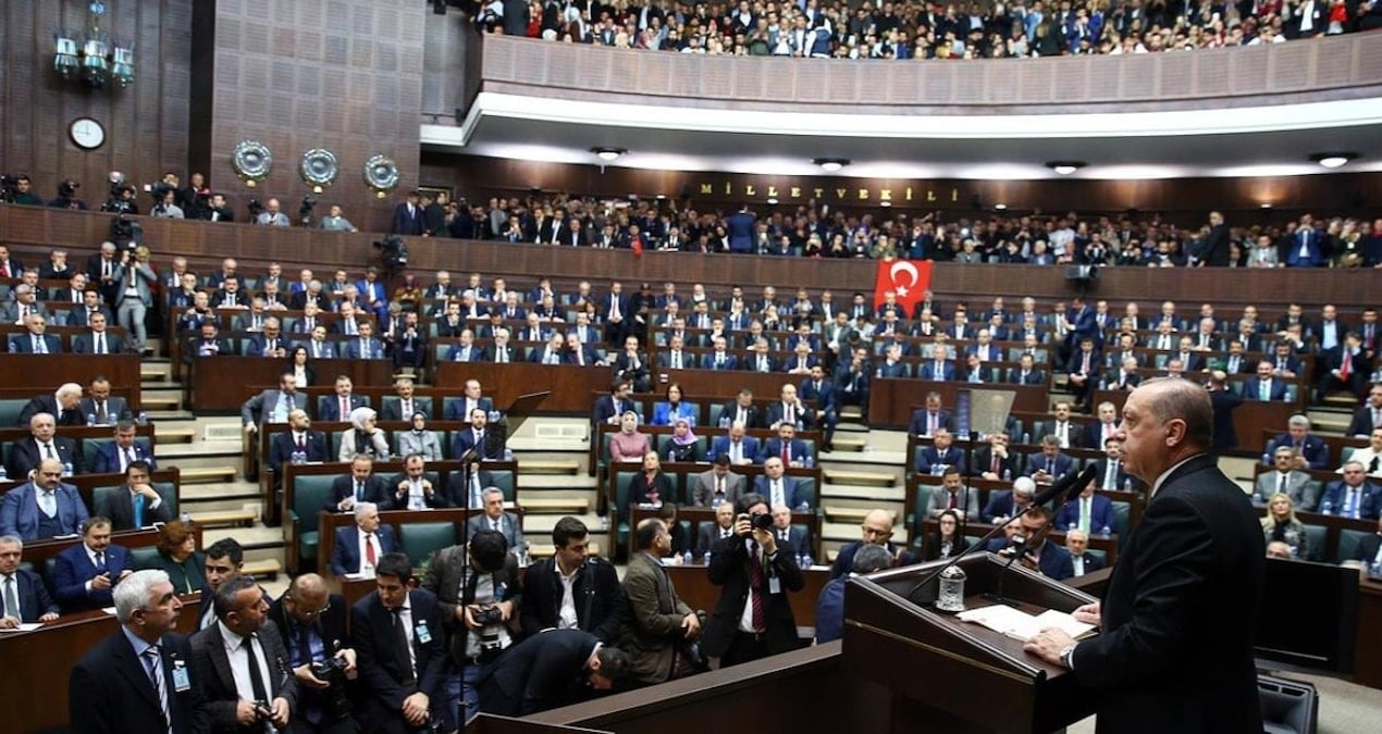 Dört Belediyeden Başkan AKP’ye Katılıyor: Rozetleri Erdoğan Verecek